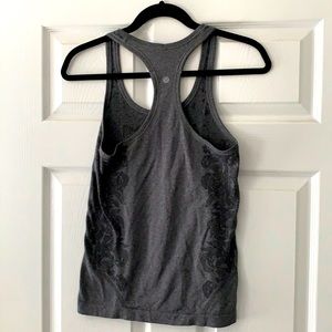 lululemon tank size 6